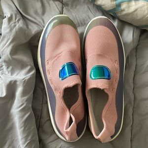 Off brand shoes , I don’t know what size are